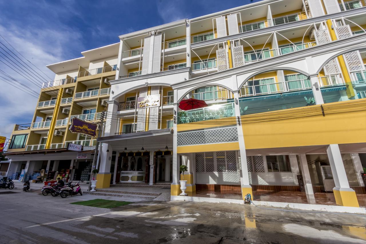 Triple Three Patong Hotel Exterior foto